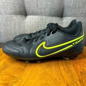 399. Nike JR Tiempo Legend 9 Club FG/MG Black-Volt 1Y